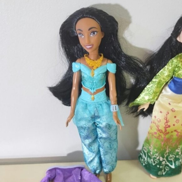 Two Disney princess dolls - Jasmin and Mulan - Picture 4 of 5